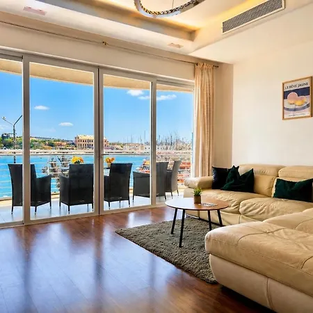 Luxury Valletta Waterfront Retreat - Marina Views 斯利马